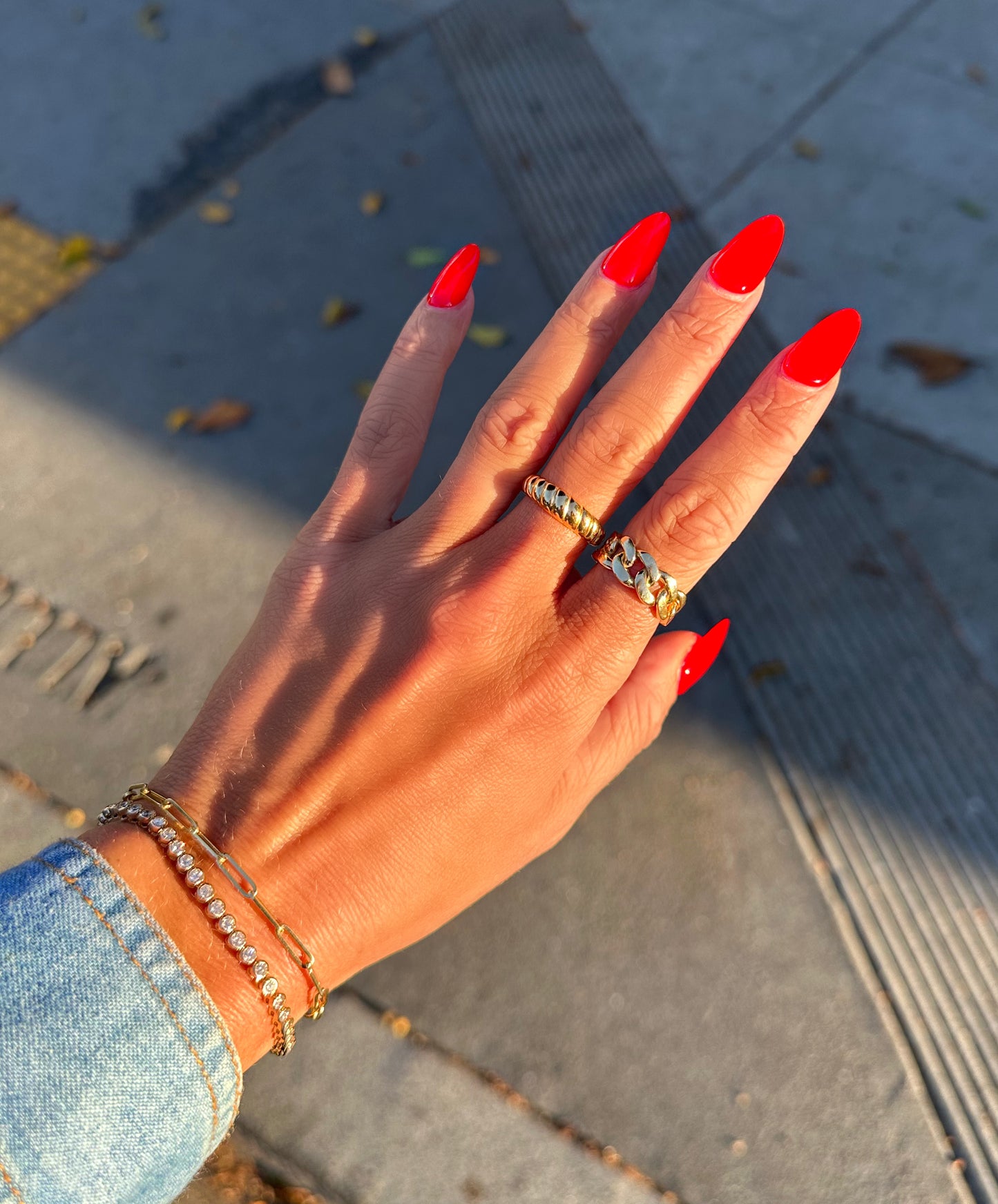 Thin Croissant Ring