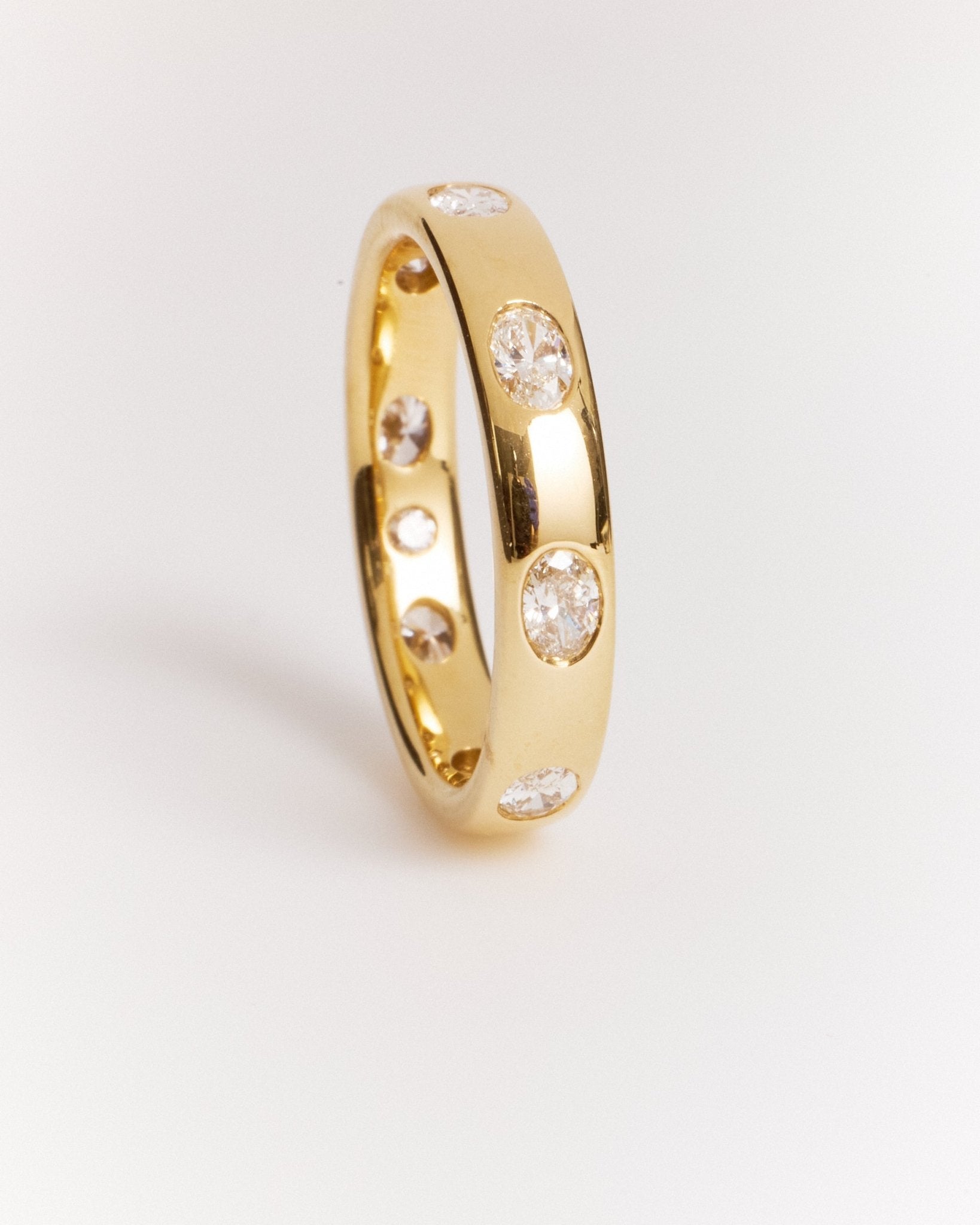 Oval Cut Dot Band (Lab Grown Diamond) - Lanore Fine Jewelry