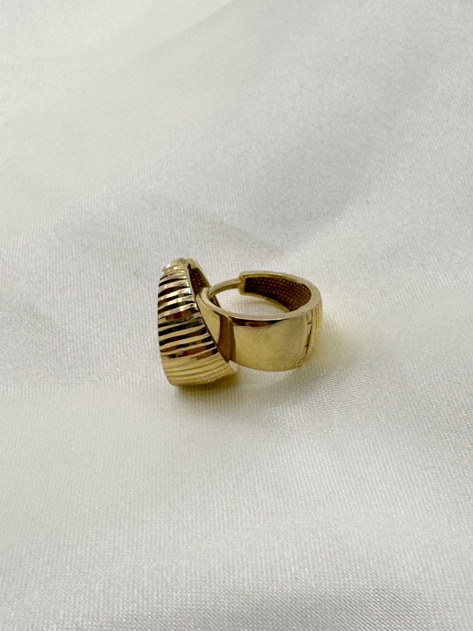 Reversible Small Hoops - Lanore Fine Jewelry